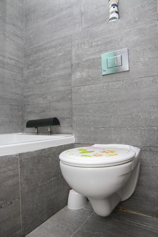 Apartments4You Betti Бат-Ям Экстерьер фото