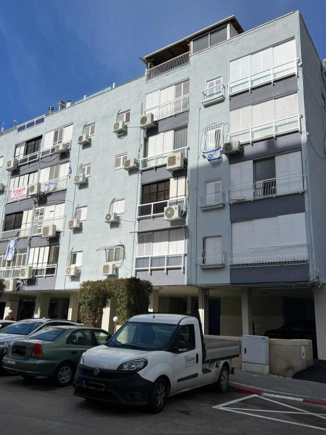 Apartments4You Betti Бат-Ям Экстерьер фото